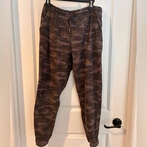 Athleta Farallon Camo Jogger
